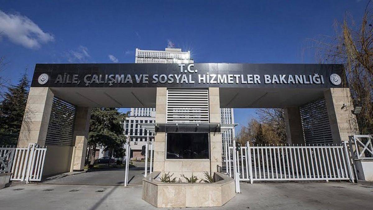 Aile ve Sosyal Hizmetler Bakanlığı'na 1805 personel alınacak
