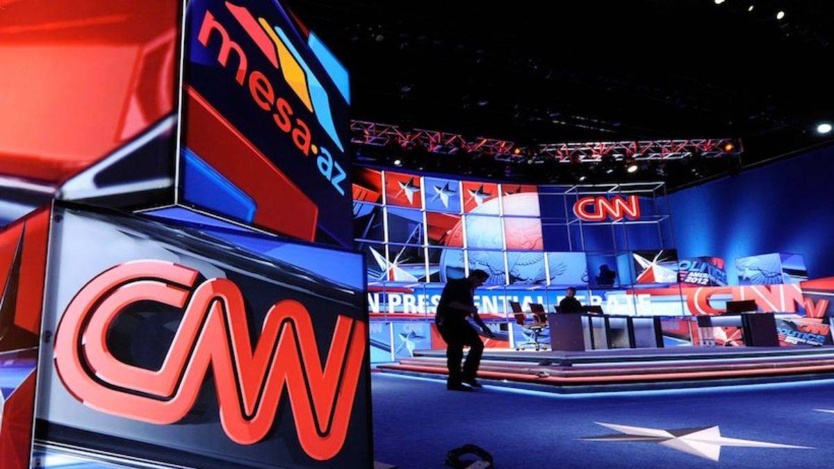 CNN ve Bloomberg Rusya'daki yayınlarını durdurma kararı aldı