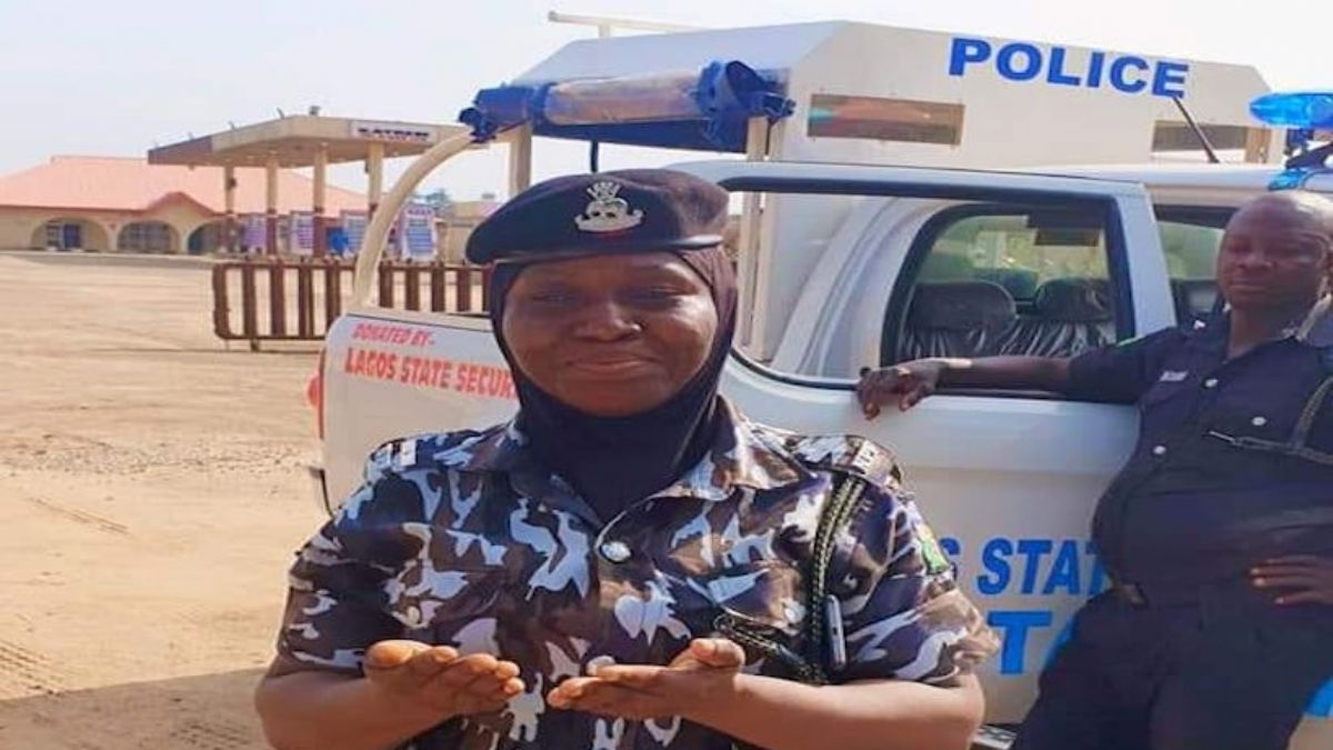 Nijerya polisinde başörtüsü serbestliği