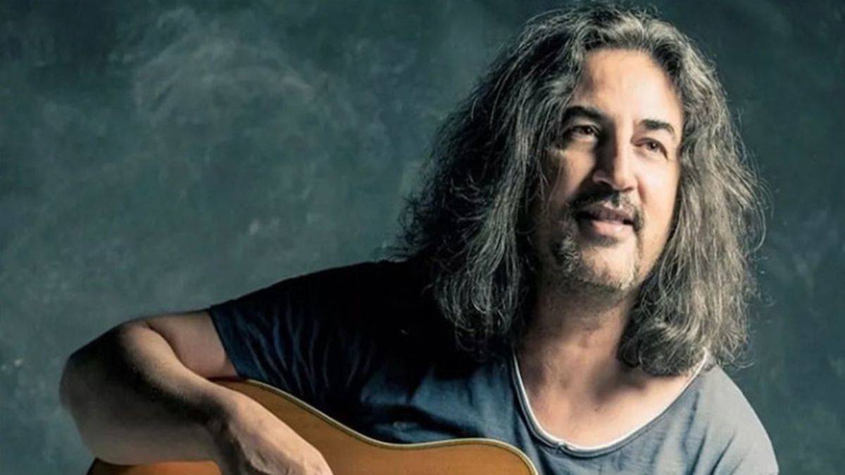 Şarkıcı Çelik siyasete girdi! İşte katıldığı parti