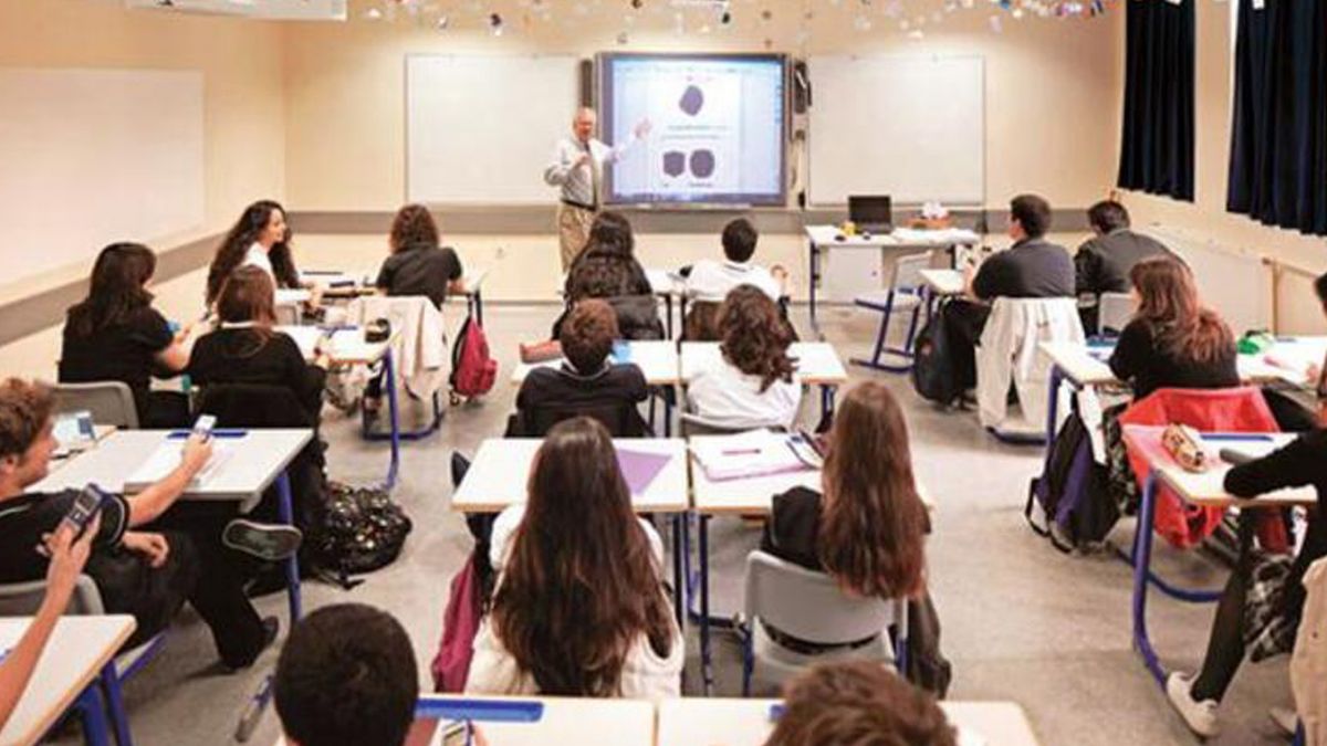 Nisan tatili ne zaman? Nisan'da ara tatil ne zaman yapılacak? Okullar nisan ayında kapanacak mı?