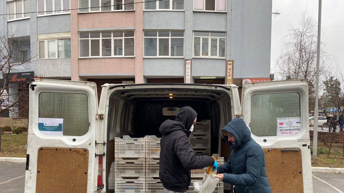 İHH İnsani Yardım Vakfı’nın Ukrayna’ya yönelik acil yardım çalışmaları devam ediyor