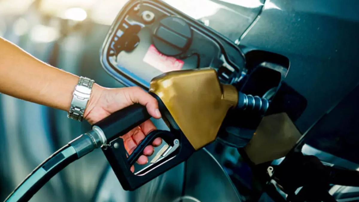 Benzin ve motorine yeni zam kaç TL? 7-8 Mart benzin motorin ücreti