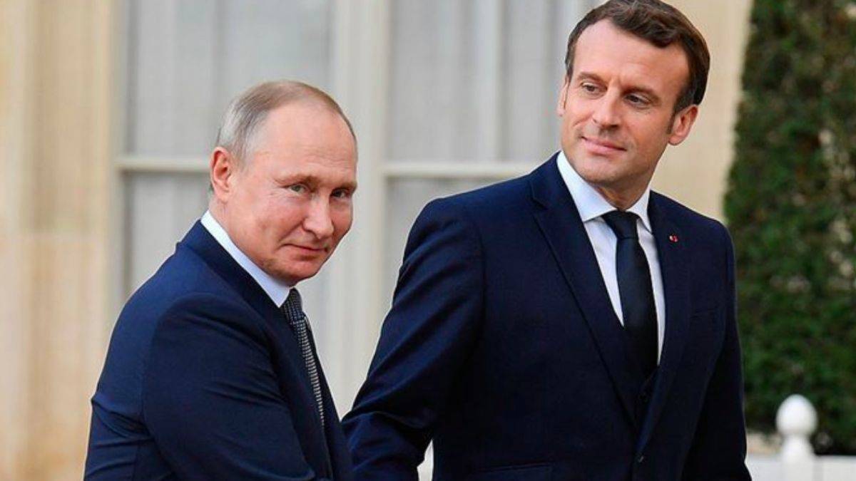 Macron: Putin bizimle alay ediyor