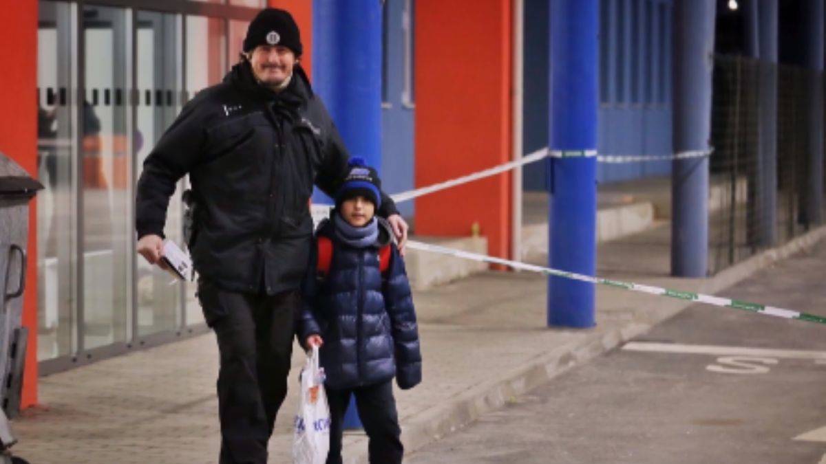 Bin kilometrelik yolu tek başına geçen 11 yaşındaki Ukraynalı çocuk kahraman ilan edildi