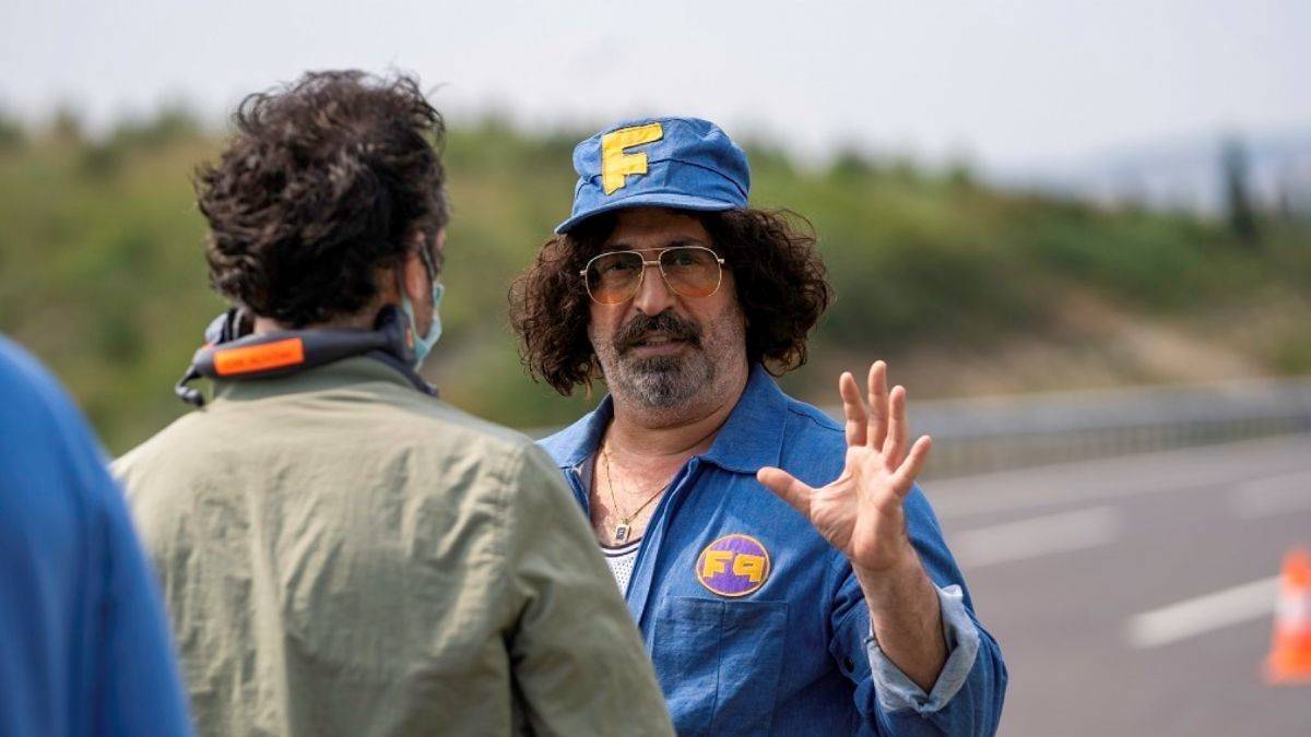 Cem Yılmaz: ‘Akaryakıt zamları tamamen uydurma! dolmuşa gelmeyin’