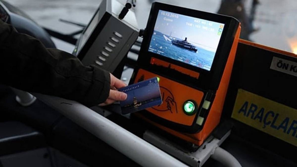 Dünya Kadınlar Gününde otobüsler ücretsiz mi? 8 Mart İETT otobüs, metrobüs, metro bedava mı? Dünya Kadınlar Günün ücretsiz ulaşım nasıl yapılır?