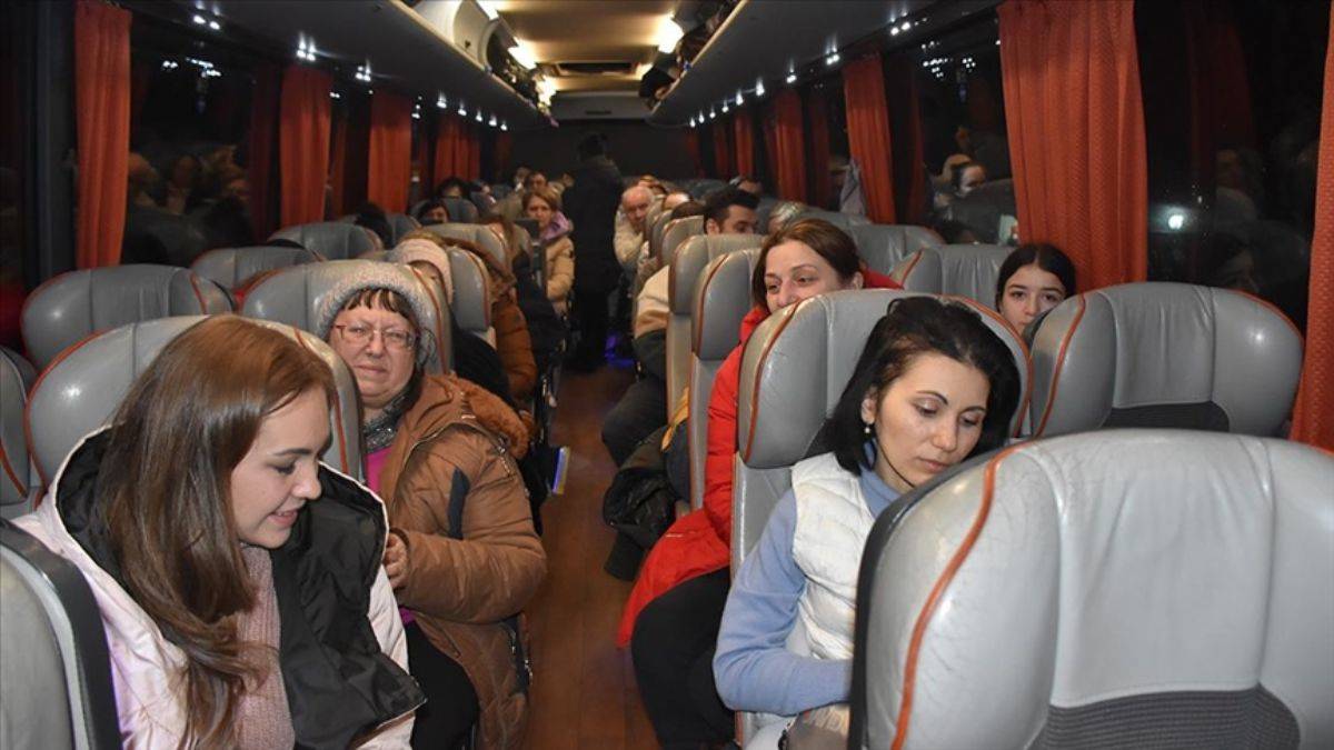 Türk vatandaşlarının tahliyesi devam ediyor