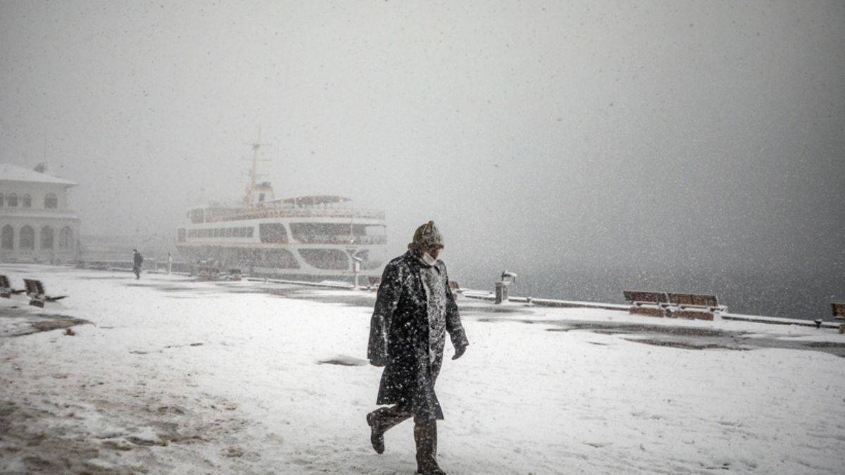 Kar İstanbul’a doğru geliyor! Meteoroloji’den uyarı