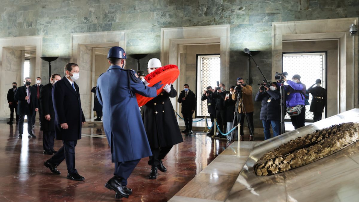 Herzog'un Anıtkabir defterine yazdığı İbranice not dikkat çekti