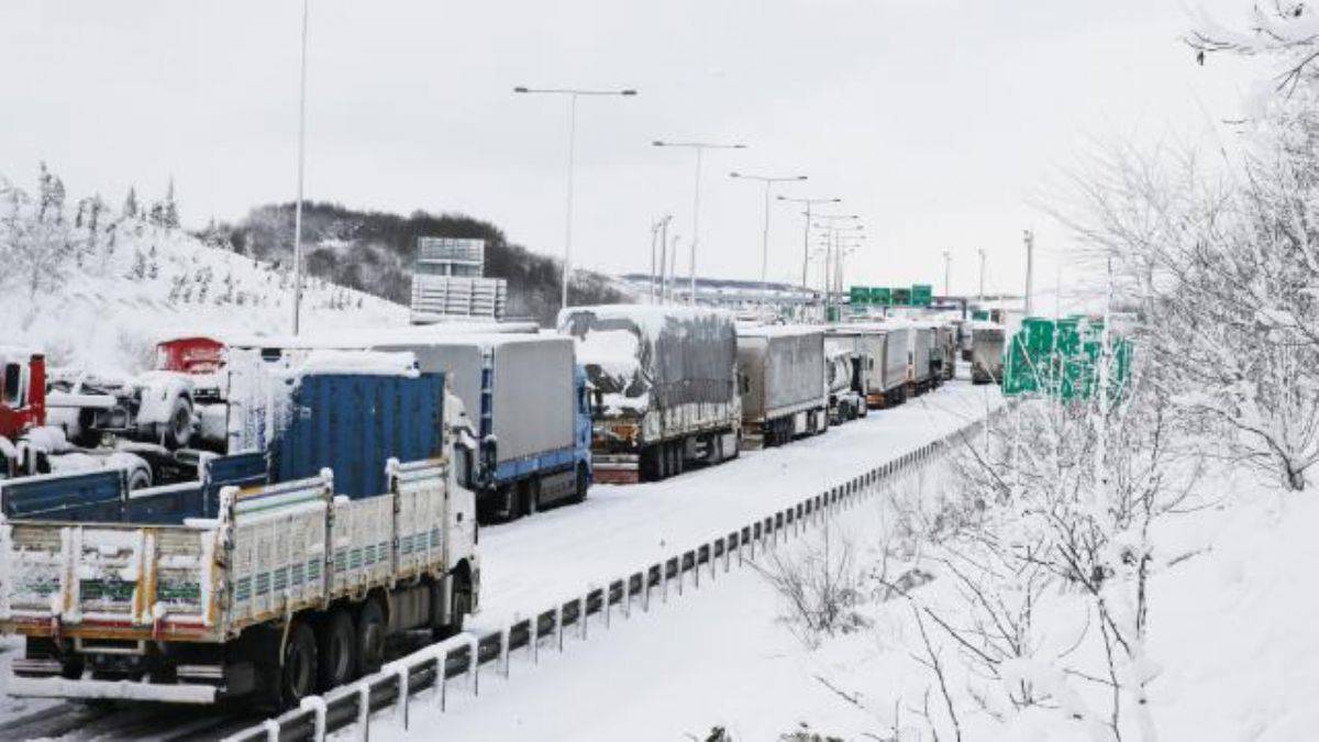 İstanbul'a giriş yasağı kalktı mı? Otobüs, tır ve arabaların İstanbul'a girişi yasak mı?