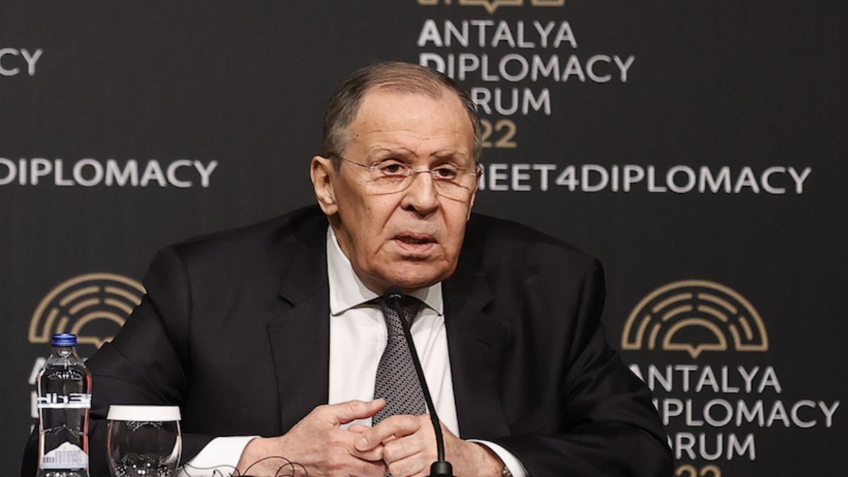 Bir gazetecinin sorusu Lavrov'u kızdırdı: Bu kadarı size yeter