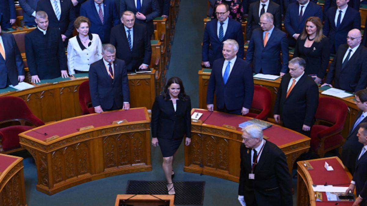 Macaristan'ın ilk kadın cumhurbaşkanı Novak oldu