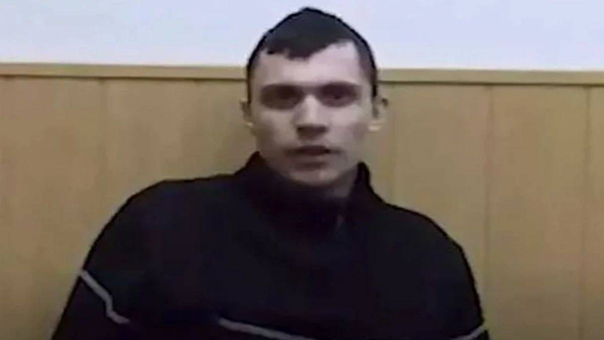 Rus askerleri birbirini vuruyor