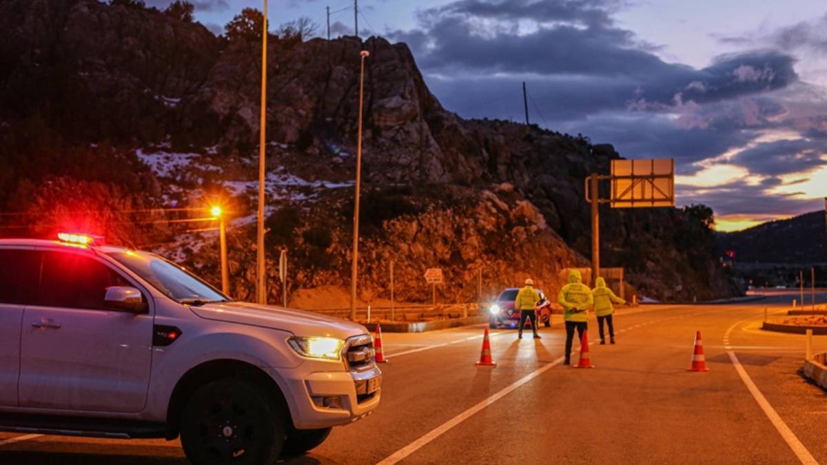 Konya Ankara yolu kapalı mı, açık mı? Konya Antalya yolu açık mı? Konya-Isparta yolu son durum nedir? (11 Mart-12 Mart)
