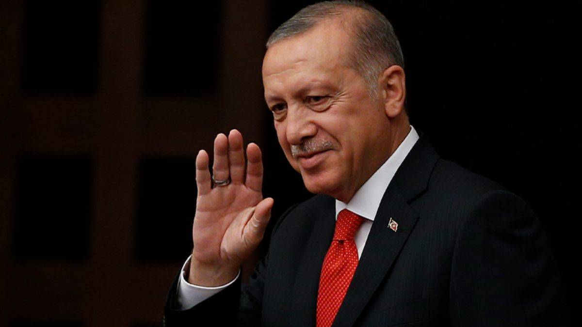 Kırgızistan'dan Erdoğan'a 'Yılın Adamı' ödülü