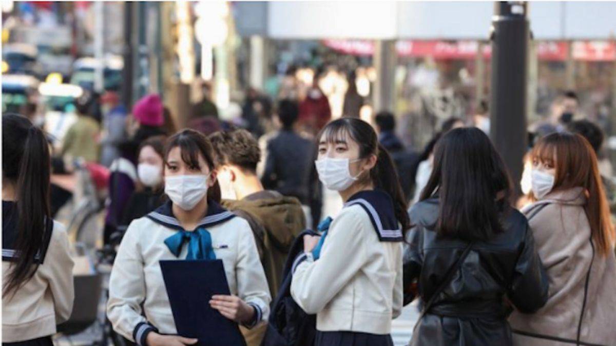 Tokyo'daki okullara bir asır sonra kılık-kıyafet serbestliği getirildi