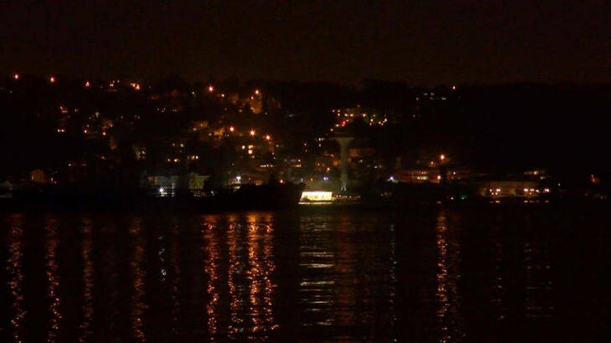 Ayçiçek yağı yüklü ikinci gemi Boğaz'dan geçti