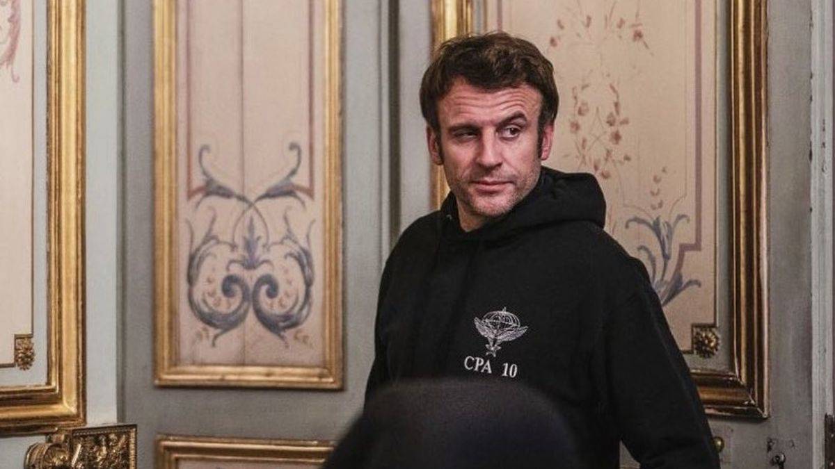 Macron bu kez tarzıyla gündemde! Zelenski'ye mi özendi?