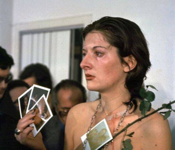 “Tehlikeli Sanatçı”: Marina Abramoviç kimdir?