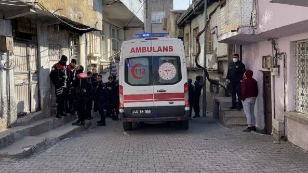 Evinde ölü bulundu