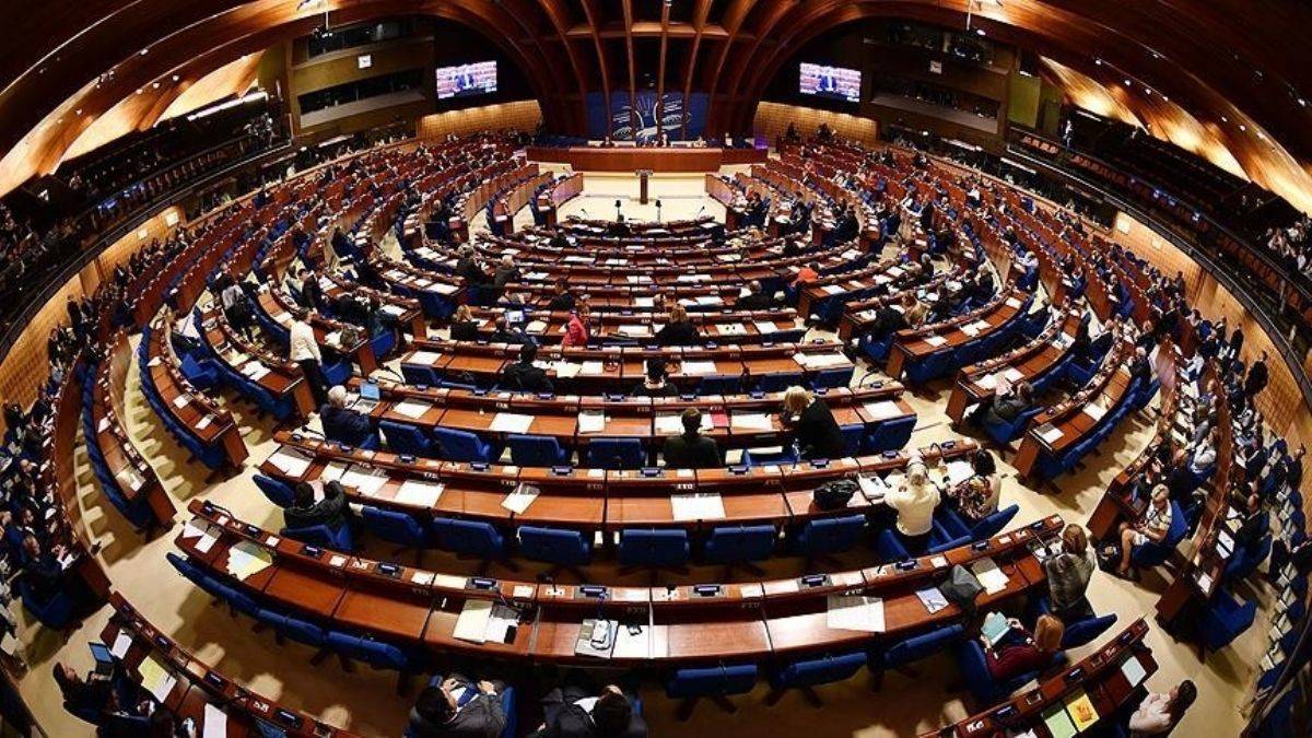 Avrupa Konseyi, Rusya'yı üyelikten çıkardı