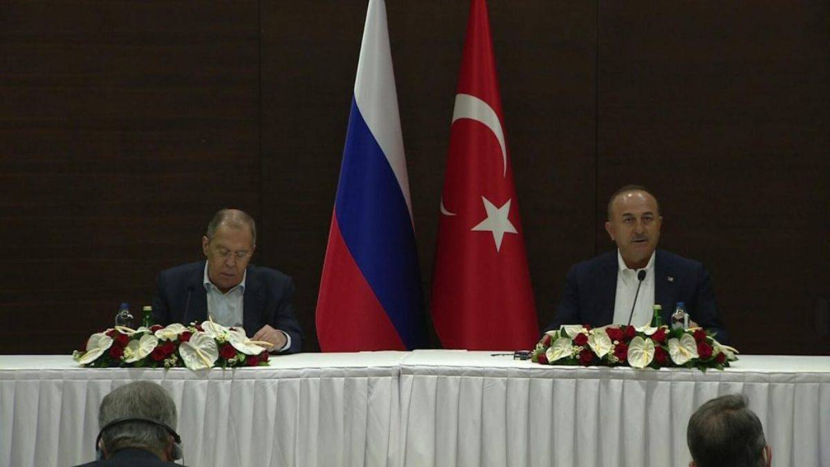 Çavuşoğlu ve Lavrov’dan açıklamalar