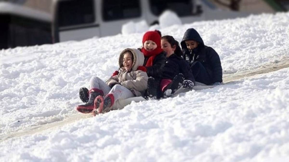 Rize'de yarın okullar tatil mi? 17 Mart Perşembe Rize'de okul-ders var mı? Rize'de hangi ilçelerde okullar tatil?