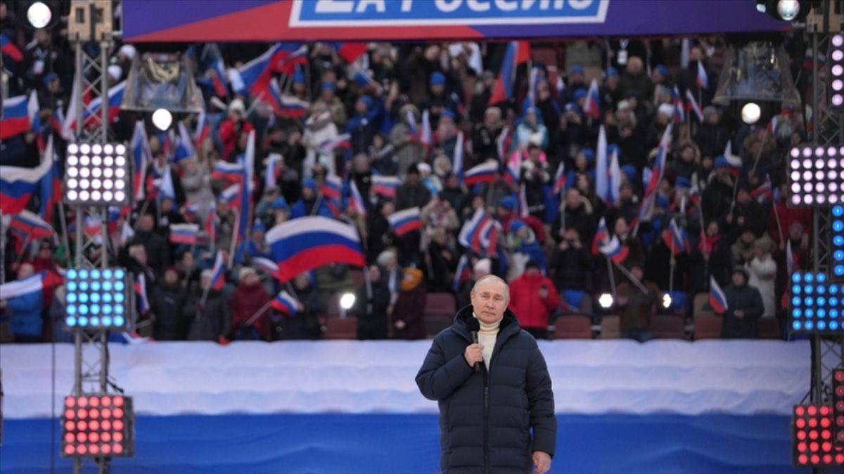 Ukrayna’ya saldırı emrinden sonra ilk kez halkın karşısına çıktı