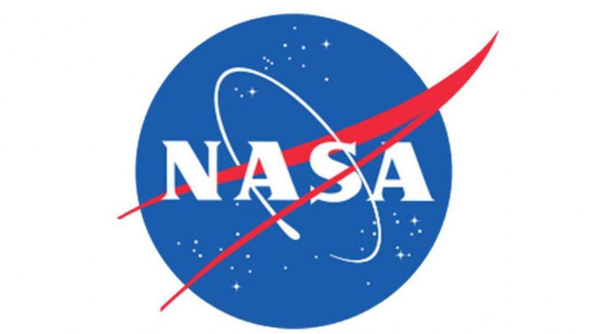 NASA Ay görevi için inşa edilen dev roketi, ilk kez fırlatma rampasına taşıyacak