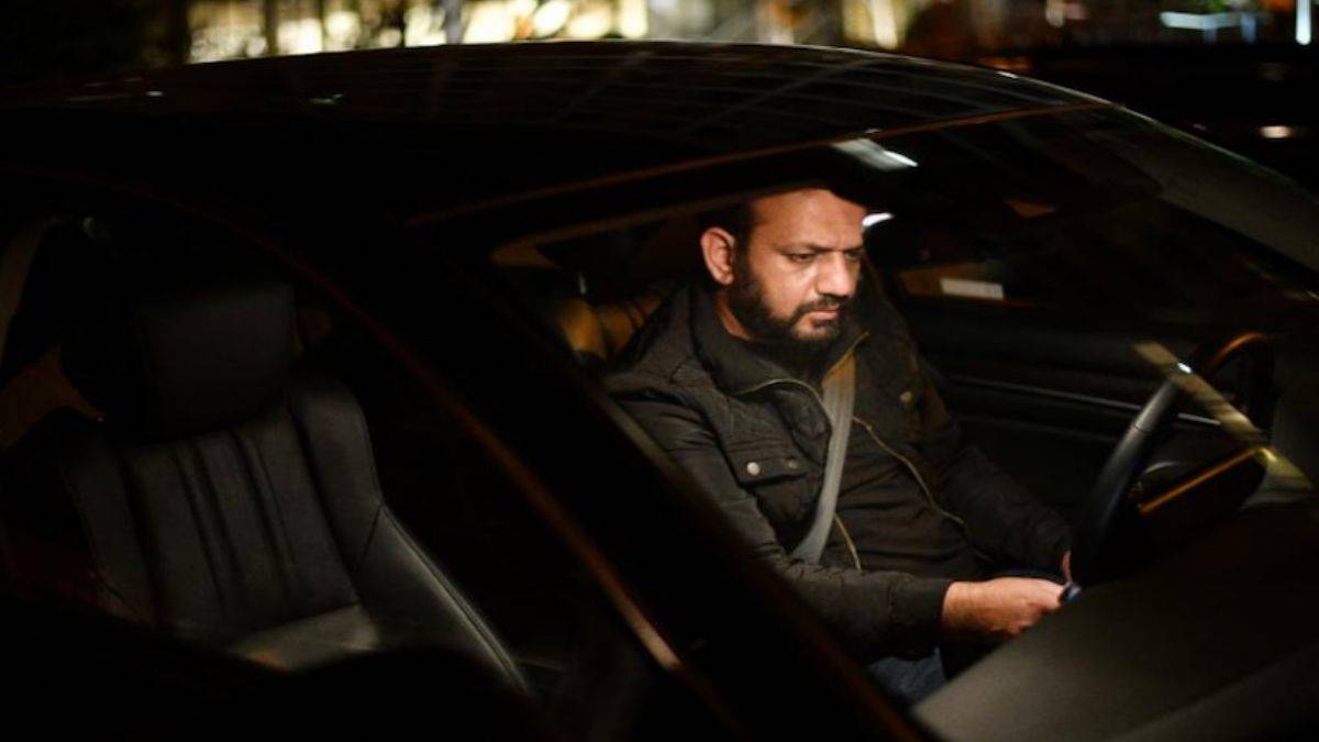 Maliye Bakanı'ydı, Uber şoförü oldu