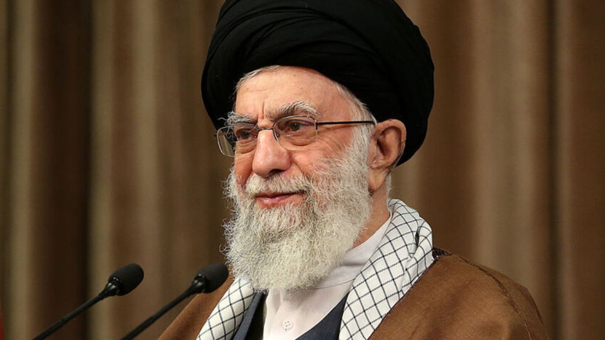 Hamaney'den Ukrayna açıklaması: Batı'nın ırkçılığını herkes gördü