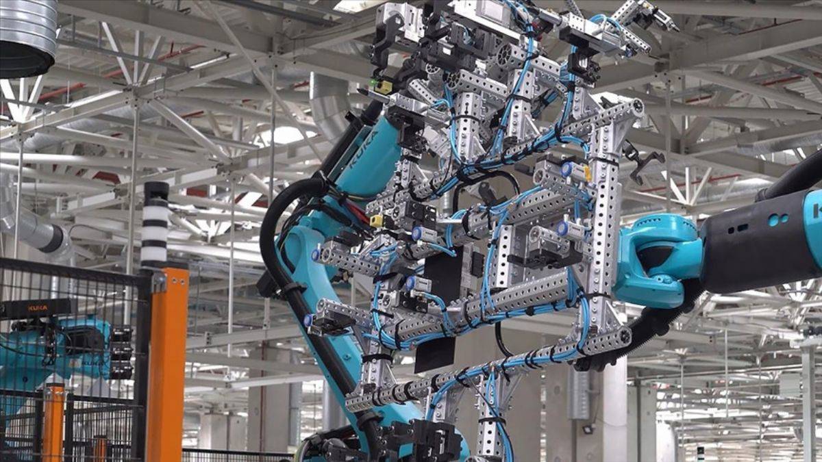 Togg'un fabrikasında önemli gelişme! Robotlar provalara başladı