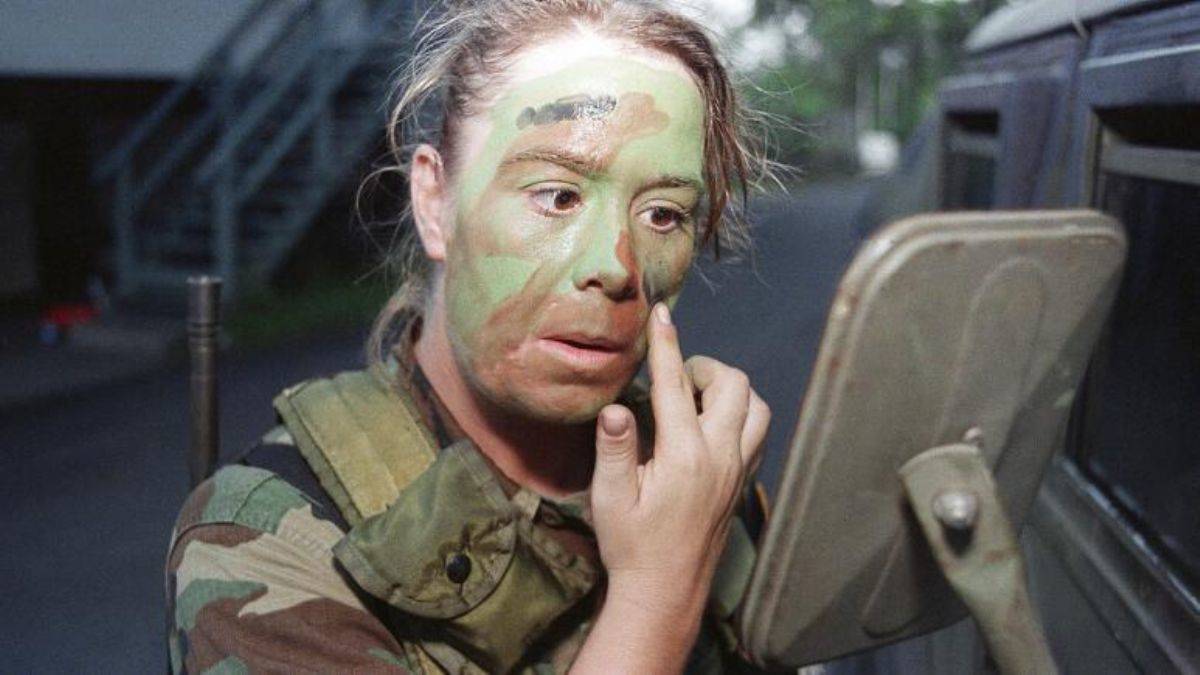 Estonyalı kadınlar Rus tehdidine karşı savunma eğitimi alıyor