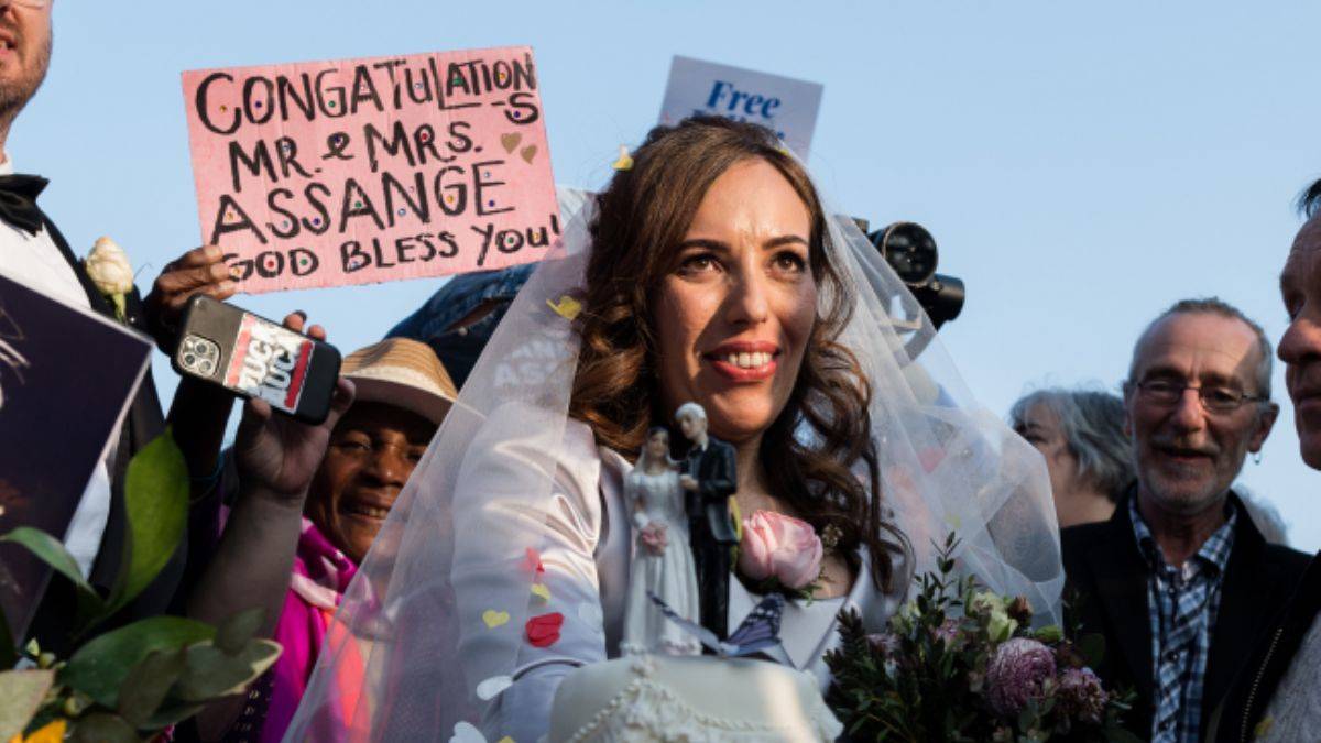 ABD'nin casuslukla suçladığı Assange hapishanede evlendi