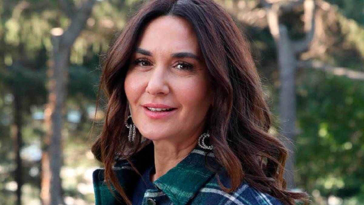 Ayşe Tolga kimdir? Ayşe Tolga hangi dizilerde oynadı?