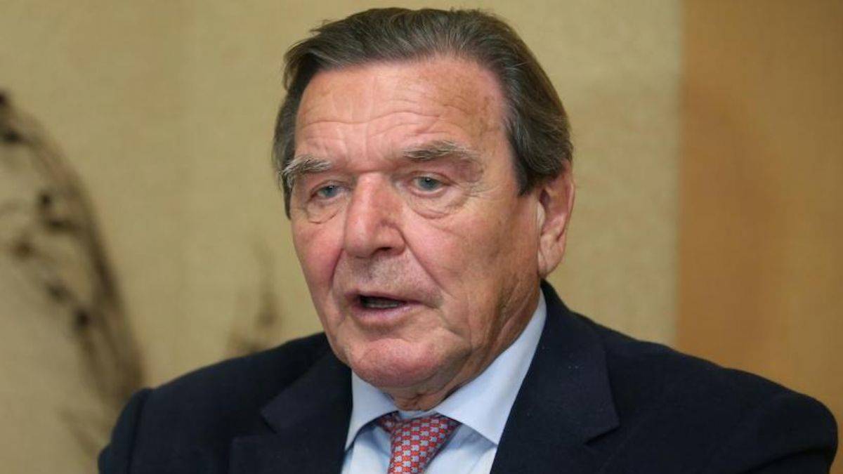 Schröder'den Türkiye'ye övgü