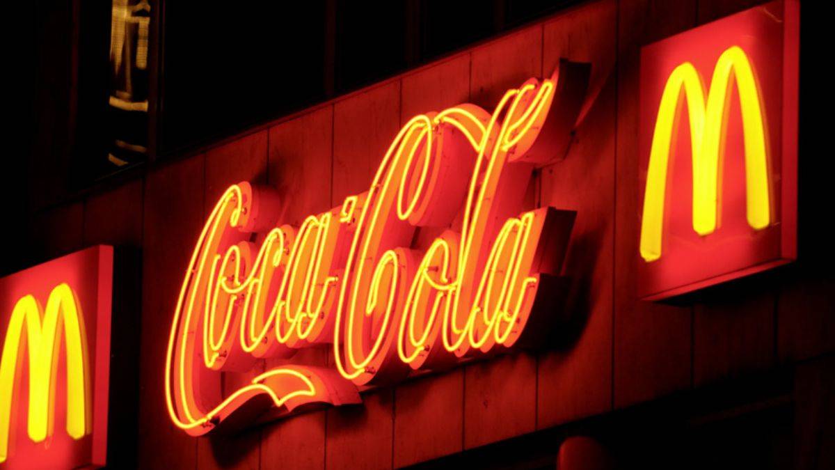 Kapitalizmin simgeleri Rusya’dan çıkıyor