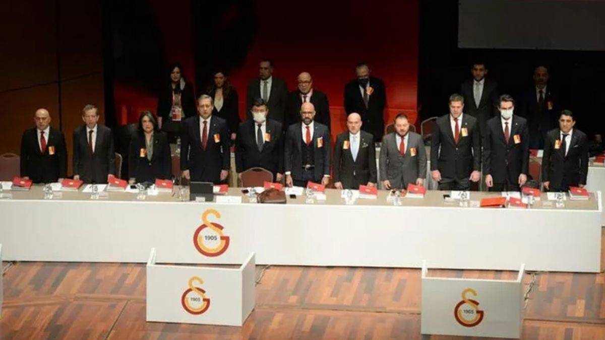 Galatasaray’da saatlerdir süren oylama bitti: Burak Elmas yönetimi için karar verildi!