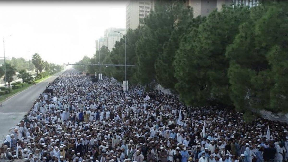 İslamabad'ta kritik gün! Polis yoğun güvenlik önlemleri aldı