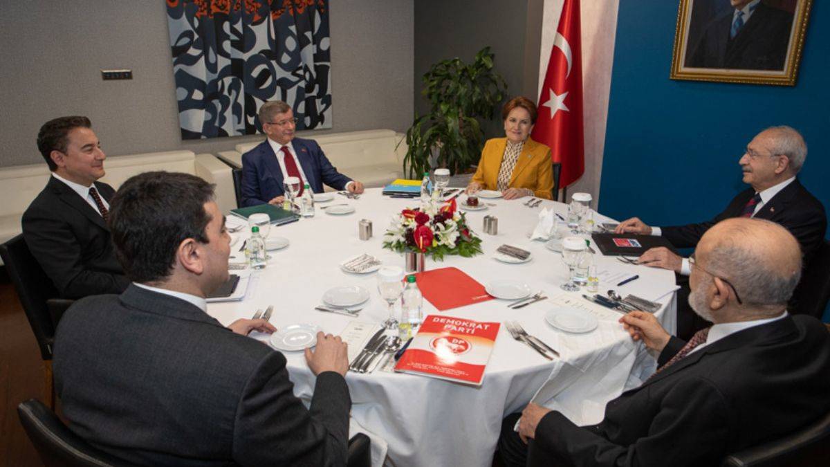 Karamollaoğlu’ndan 6'lı zirvede bir araya geldiği liderlere teşekkür