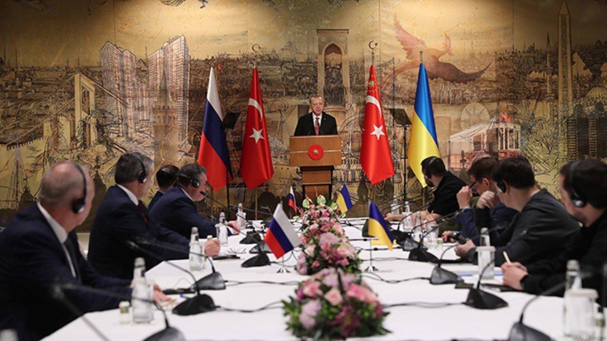 Dünyanın gözü İstanbul'da! Rusya-Ukrayna müzakereleri başladı