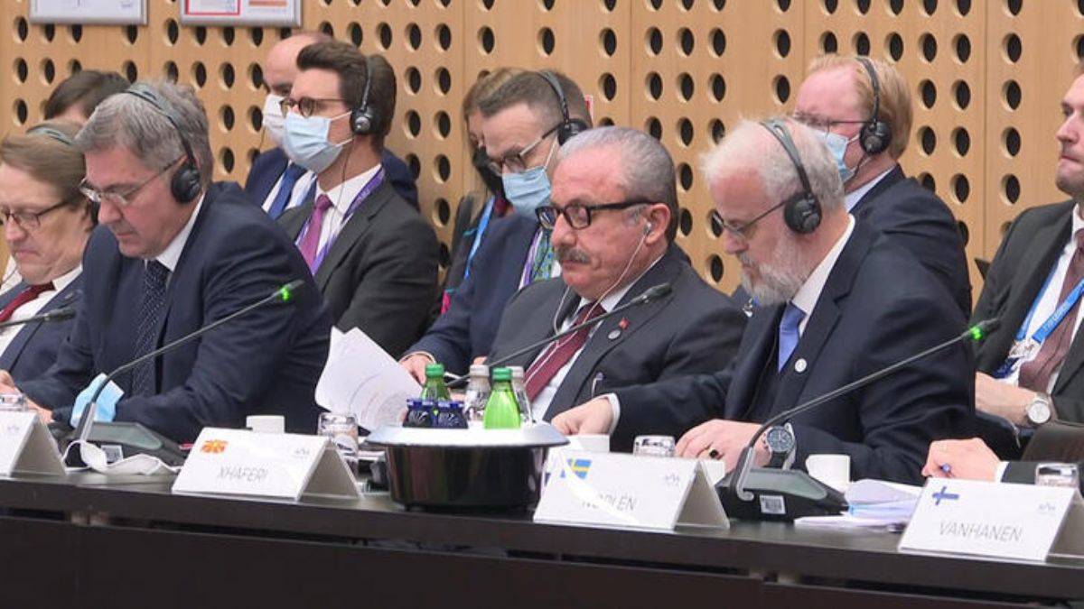 Şentop'tan AB'ye: Türkiye’ye ayar verme derdindesiniz