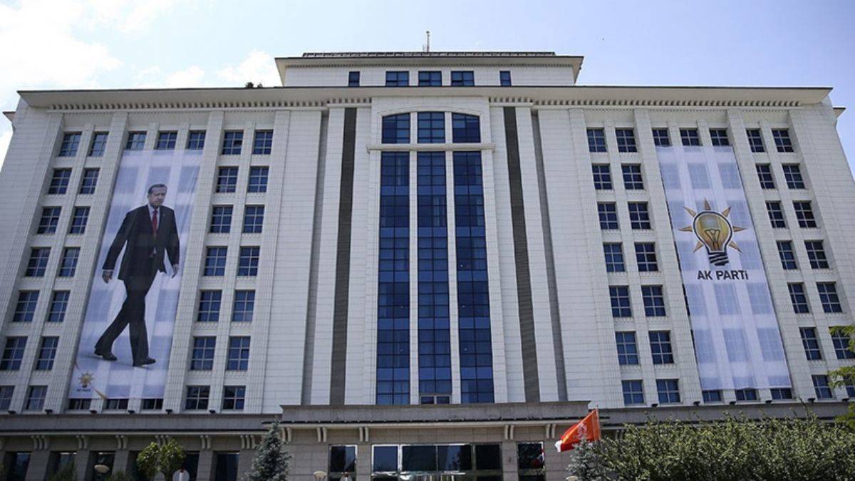 AK Parti'den belediyelere 'ramazan' genelgesi: Lüks iftar sofralarından uzak durun!