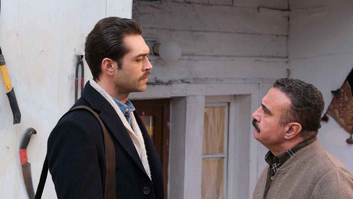 Kara Tahta ilk bölüm izle | Kara Tahta 1. bölüm tek parça izle | TRT 1 Kara Tahta yeni bölüm nereden izlenir?