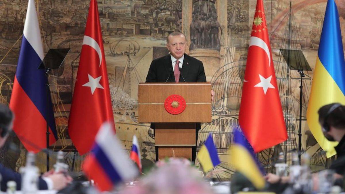 Fransız basını üzgün: Arabuluculuk rolünü Türkiye'ye kaptırdık