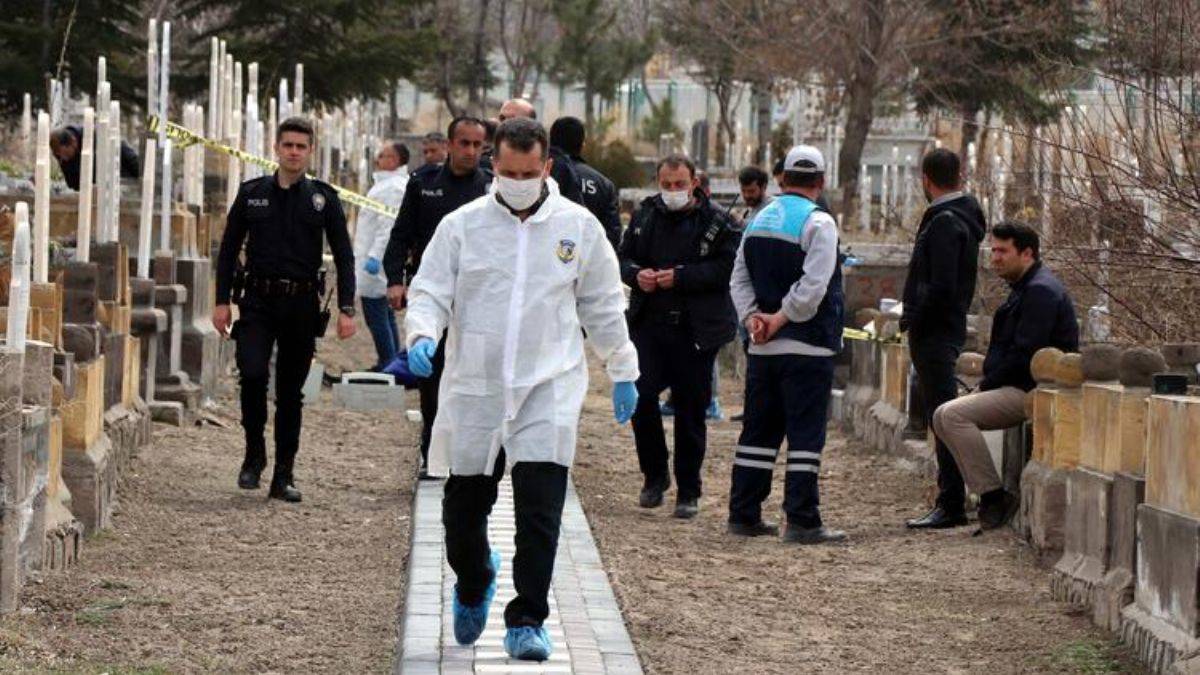 Mezarlıkta kadın cesedi bulundu