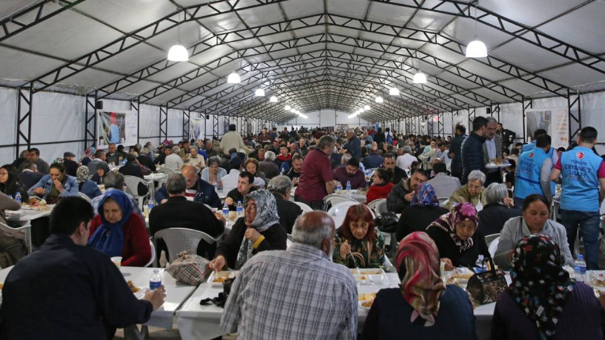 Bağcılar iftar çadırı nerede? Bağcılar'da ramazan çadırı kuruldu mu? Bağcılar'da ücretsiz iftar nerede veriliyor?