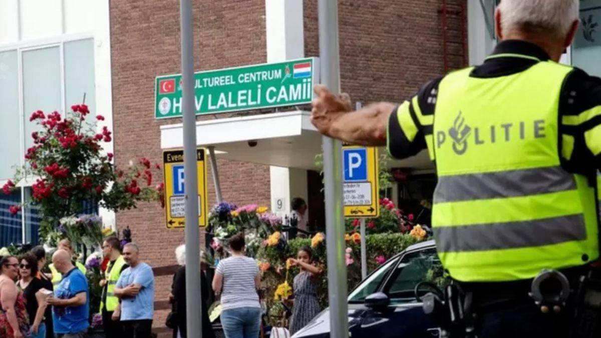 Hollanda'da skandal! Camilerin önünde domuz pişirilecek