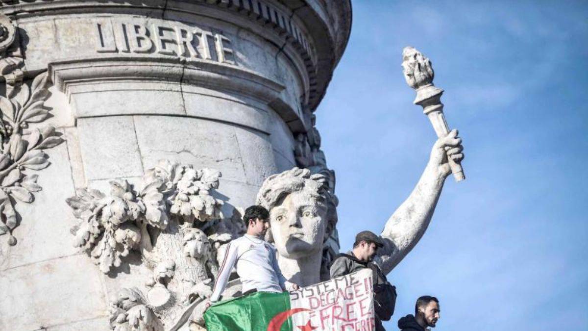 Cezayir, Kültür ve Sanat’ta Fransızca’ya son verdi